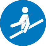 Использовать поручень / Use handrail