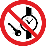 Запрещается иметь при себе металлические изделия или часы / No metallic articles or watches